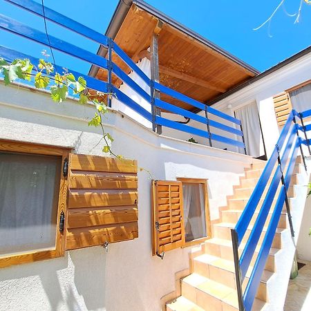 Family Apartment In Center Of Murter Exterior foto