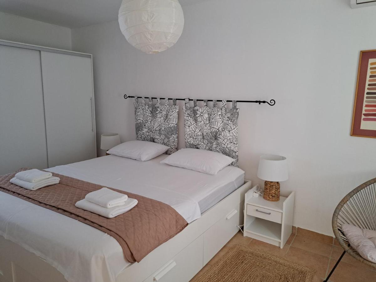 Family Apartment In Center Of Murter Exterior foto